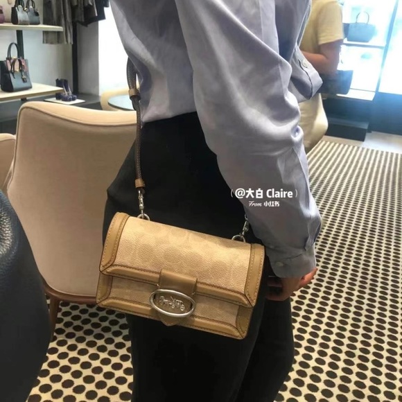 Coach Riley Convertible Belt Bag - Picture 6 of 10